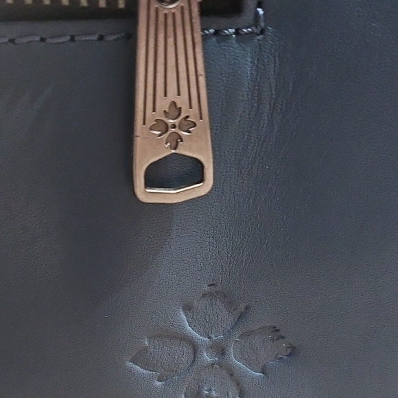 Patricia Nash Embossed Blue Shoulder Bag - Picture 13 of 14